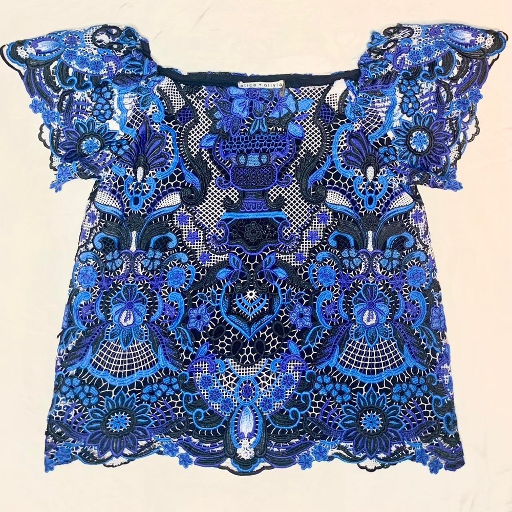 Alice + Olivia Blue Flutter Sleeve Blouse with Graphic Embellishments